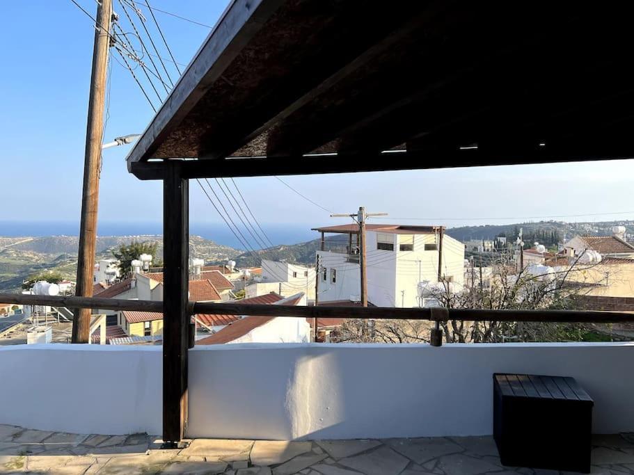 'I Folia' Village House With Roof Garden And Terrace Pissouri Exterior photo