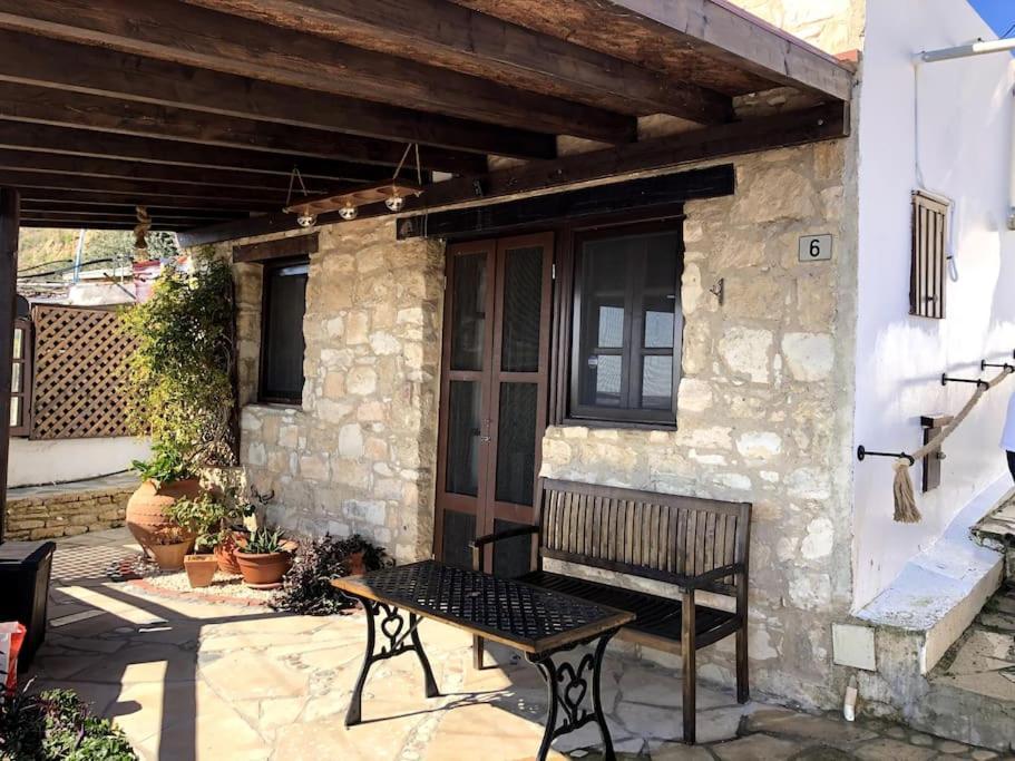 'I Folia' Village House With Roof Garden And Terrace Pissouri Exterior photo