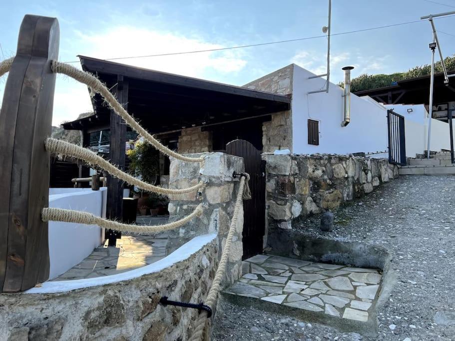 'I Folia' Village House With Roof Garden And Terrace Pissouri Exterior photo