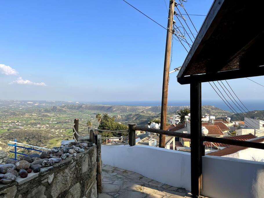 'I Folia' Village House With Roof Garden And Terrace Pissouri Exterior photo